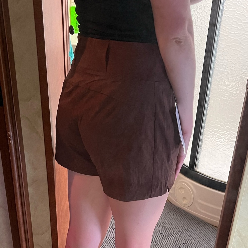 Athleta Trekkie North Shorts size 8